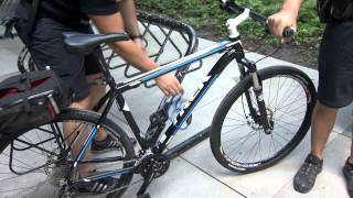 How to properly lock your bicycle [upl. by Meid]