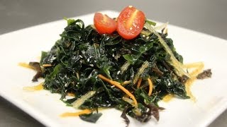 How to Make Seaweed Salad Wakame Salad [upl. by Yetta]