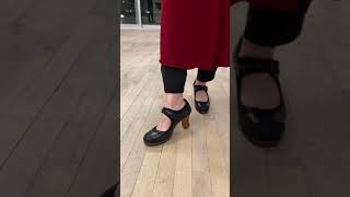 How to Buy Flamenco Shoes Part 4 What do people in an intermediate class wear [upl. by Seppala]