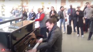 Pro pianist draws a crowd from nowhere [upl. by Iorgos]