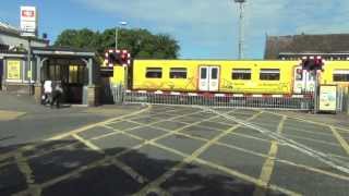 Birkdale Level Crossing [upl. by Ledniahs282]