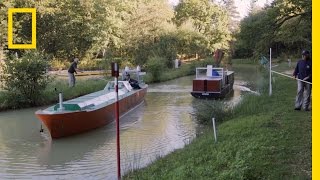 These MiniShips Teach Pilots How to Navigate Major Waterways  National Geographic [upl. by Maurizia]